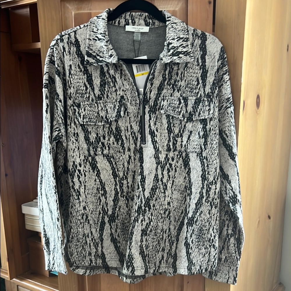 Black and Gray Patterned Zip-Up Jacket